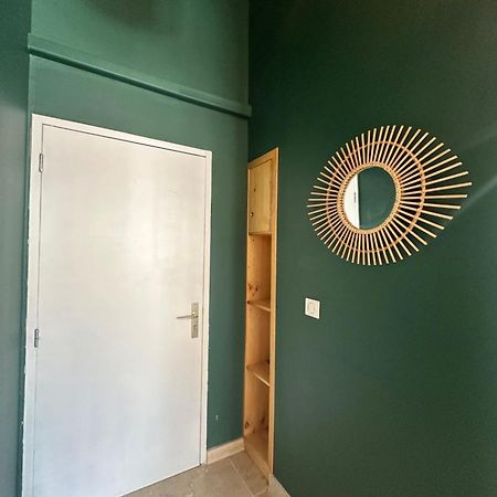 Appartement Avec Vue Sur L Eglise Des Saintes Екстер'єр фото