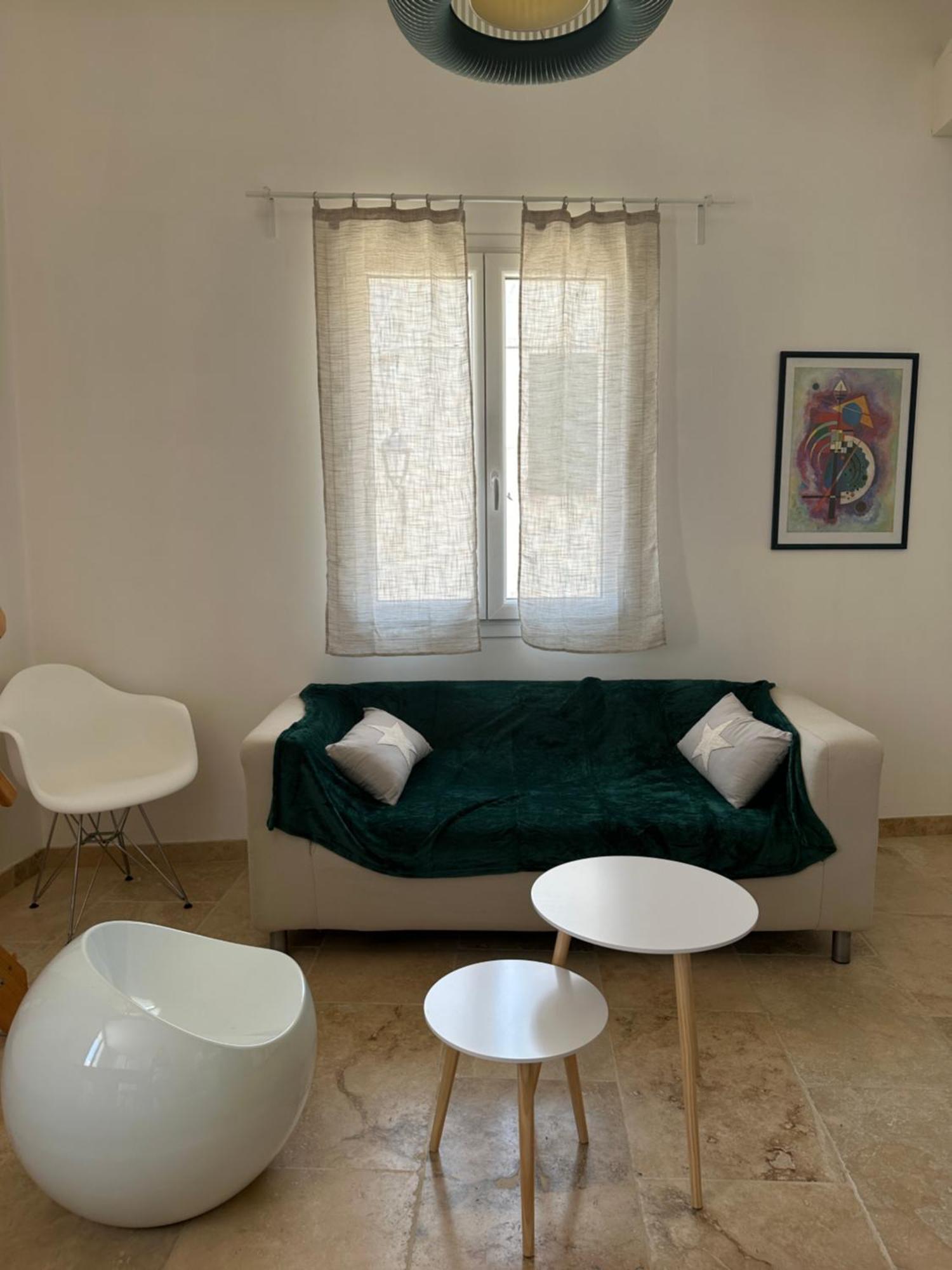 Appartement Avec Vue Sur L Eglise Des Saintes Екстер'єр фото