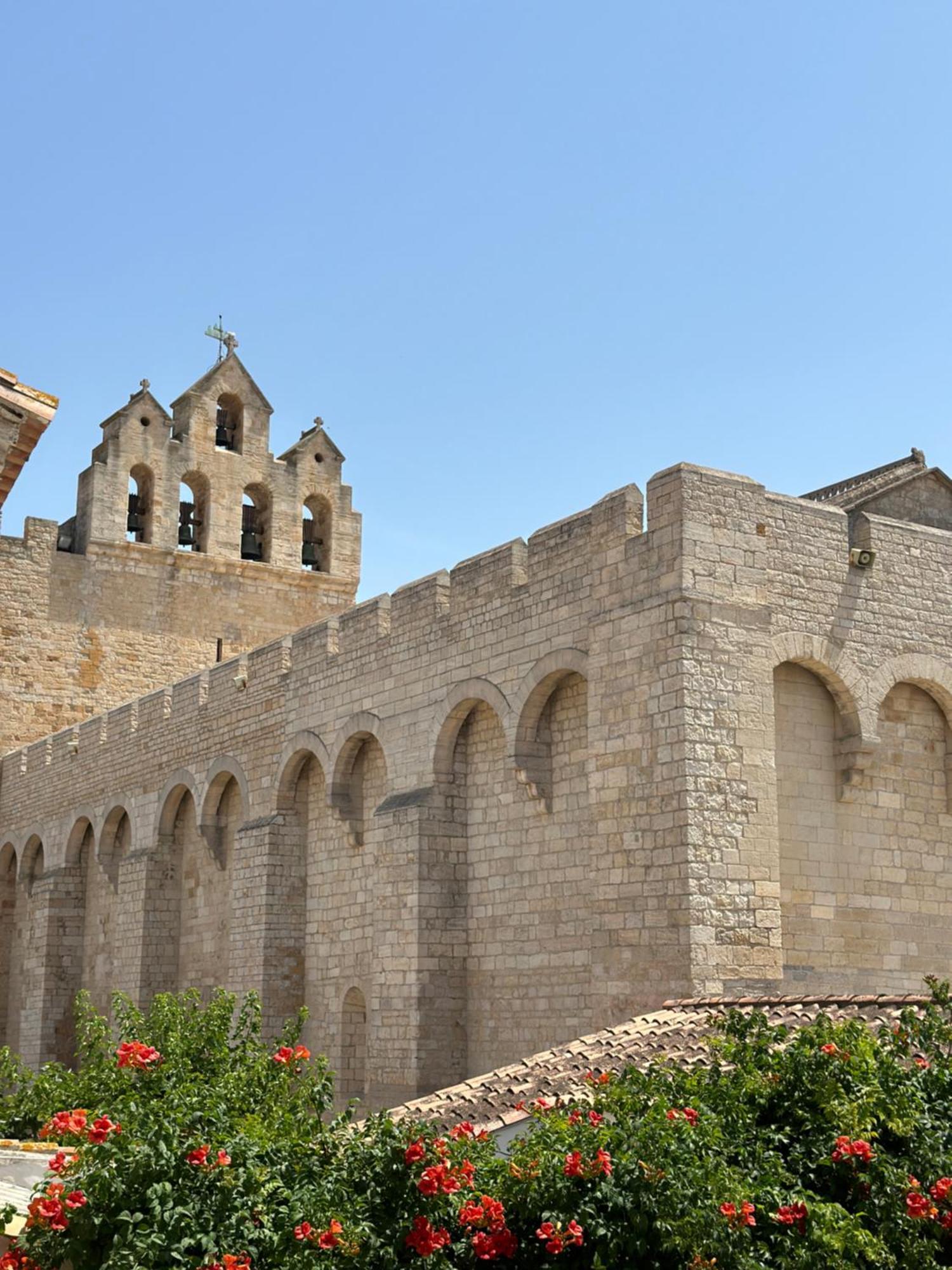 Appartement Avec Vue Sur L Eglise Des Saintes Екстер'єр фото